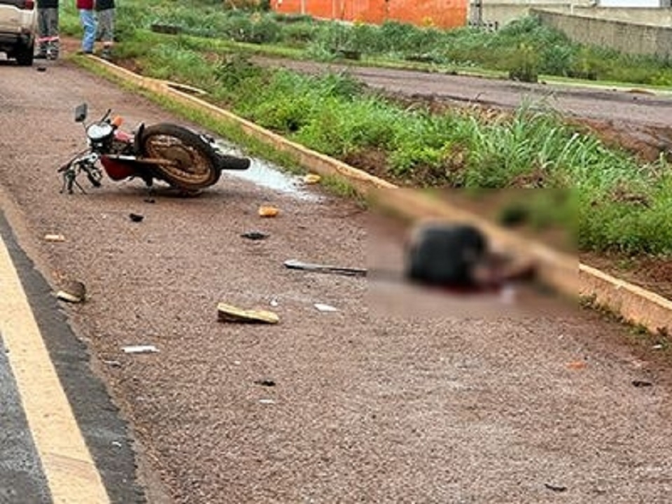 Motociclista bate em carro e morre em trecho da rodovia BR-158