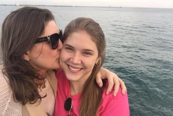 Adolescente  liberada para voltar ao Brasil aps 18 dias em abrigo nos EUA