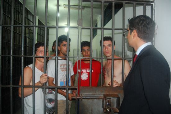 Advogado preso diz que a Rotam agrediu alunos dentro do Cisc
