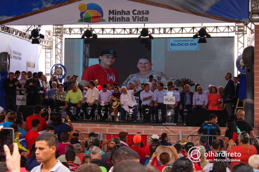 Lula cita 'golpe contra Dilma' em entrega de casas em MT: 'inaugurada pelo PT, por quem comeou a construir'