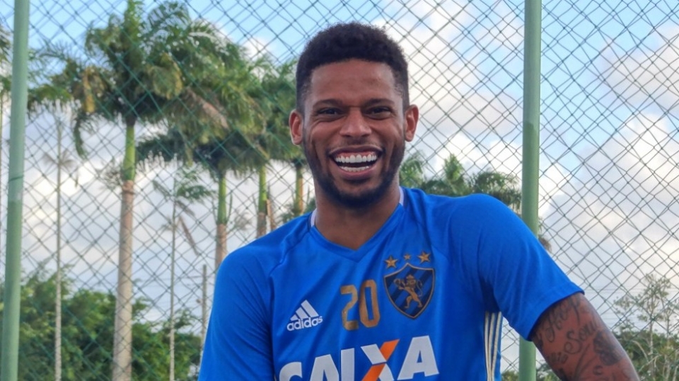 Atacante que dividiu elenco com Neymar na era 'Meninos da Vila' assina contrato por produtividade com o Cuiabá