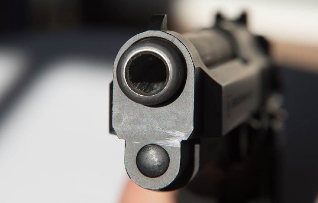 Adolescente de 17 anos  morto aps apontar arma falsa para policiais