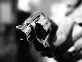 Por dvida, rapaz tenta matar sogro com dois disparos em VG