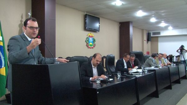 Plano de desenvolvimento prev gastos de R$ 947,5 milhes com VLT