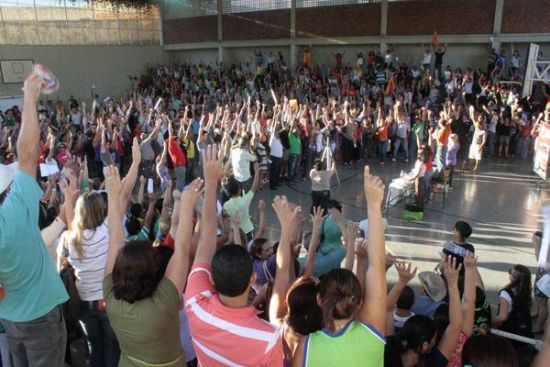 Professores aceitam proposta de Mauro e retiram indicativo de greve em Cuiab
