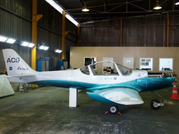 Projeto do primeiro avio eltrico tripulado brasileiro ter investimentos de R$ 1 milho