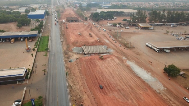 Distrito Industrial tem construo de trs viadutos em obra de duplicao