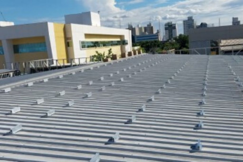 Tribunal de Contas do Estado comea a implantar usina fotovoltaica em imvel sede