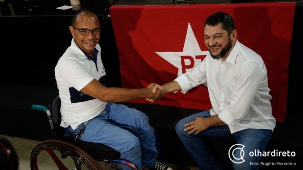 Bob Almeida (esquerda)  presidente do PT em Cuiab e Julier Sebastio (direita)  pr-candidato a a prefeito
