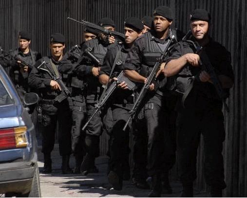 Bope chega com 46 policiais e 21 armas com munio no letal para conter protesto na AL