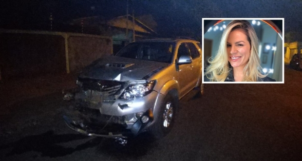 Digital influencer, esposa de ex-deputado atropela e mata criana de trs anos em acidente entre Hilux e moto