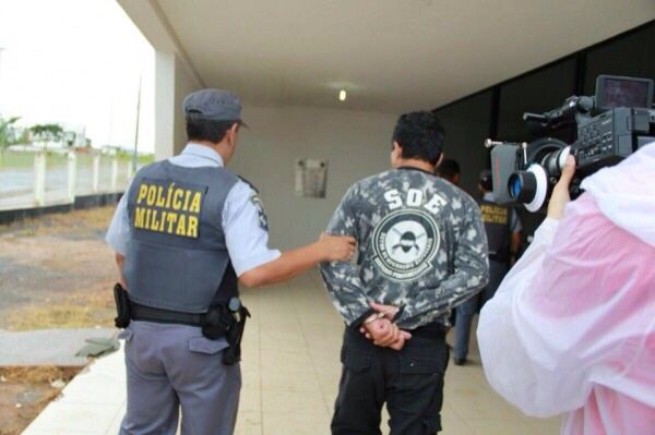 Dois agentes penitencirios, alm do diretor da unidade, foram presos
