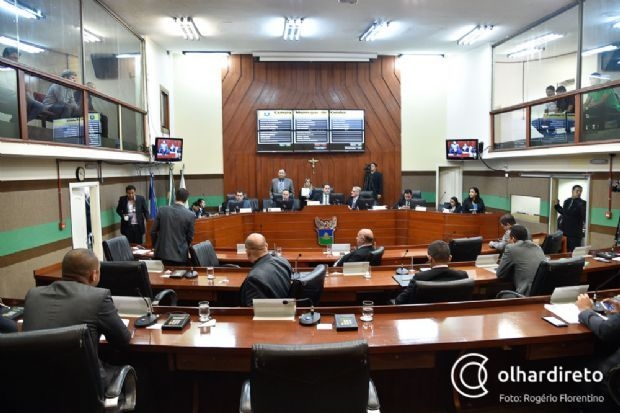 Cmara aprova reajuste salarial a prefeito de Cuiab e 75 servidores com teto mximo;  veja como cada vereador votou 