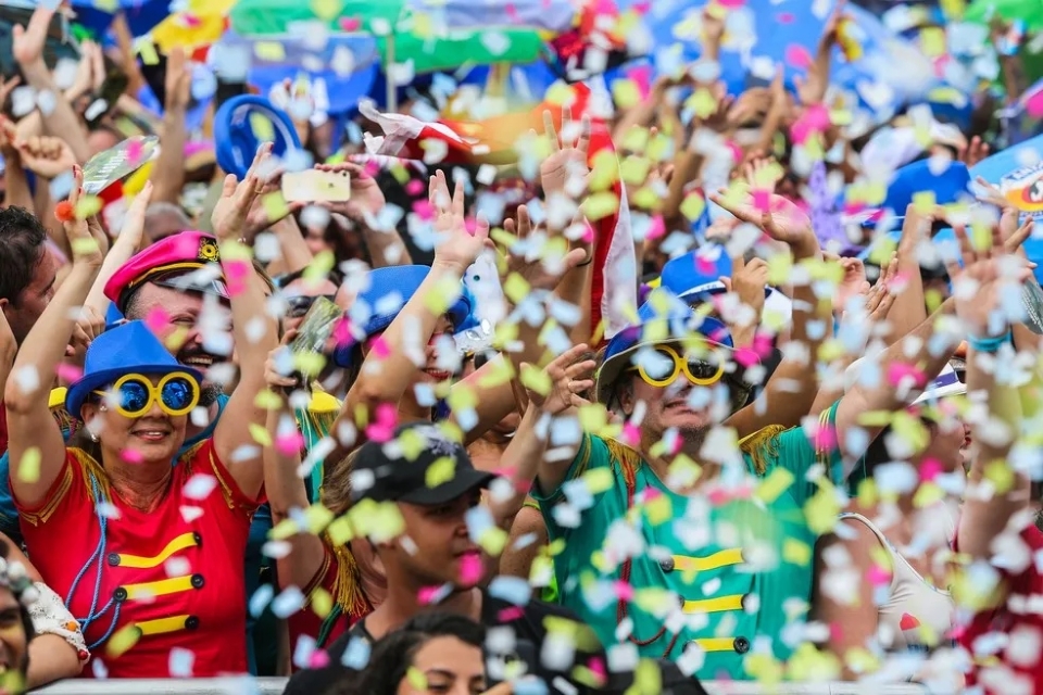 Foras de segurana promovem cuidados para os folies durante os festejos do Carnaval
