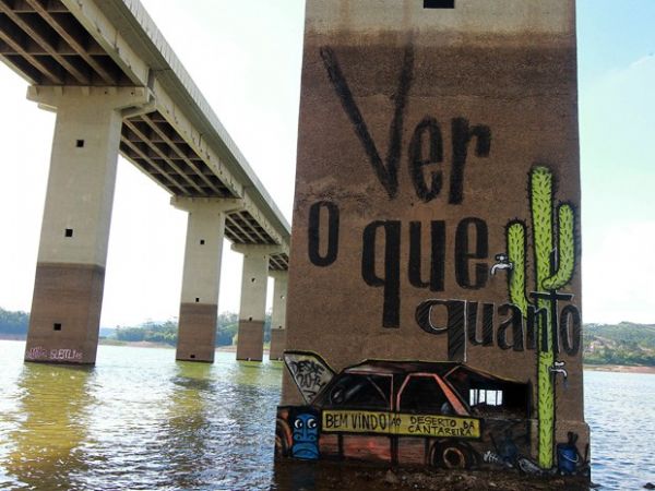 Carro 'smbolo' da seca no Cantareira  retirado e artista grafita rplica