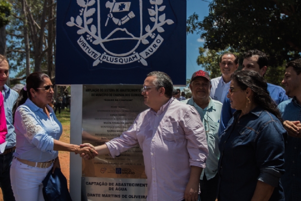 Pedro Taques inaugurou sistema de gua em Chapada dos Guimares, no ltimo sbado (20)