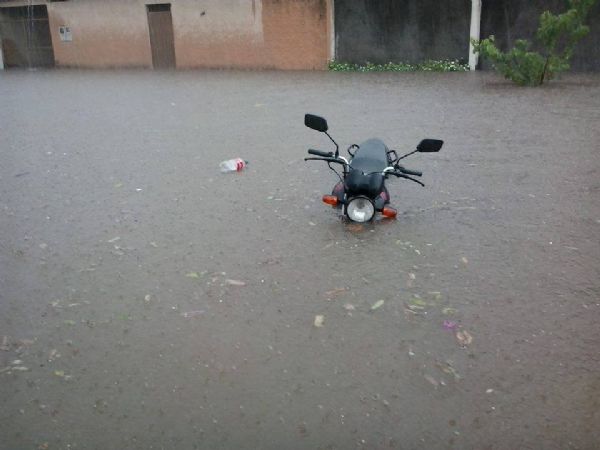 chuva provoca estragados na Barra e regio