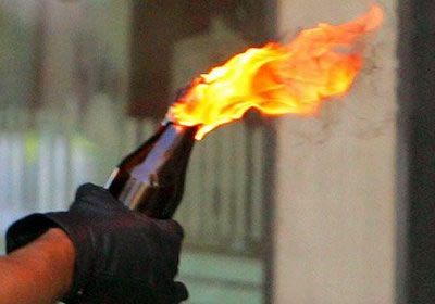 Suspeito de atirar em adolescente de 14 anos tem casa incendiada com coquetel molotov