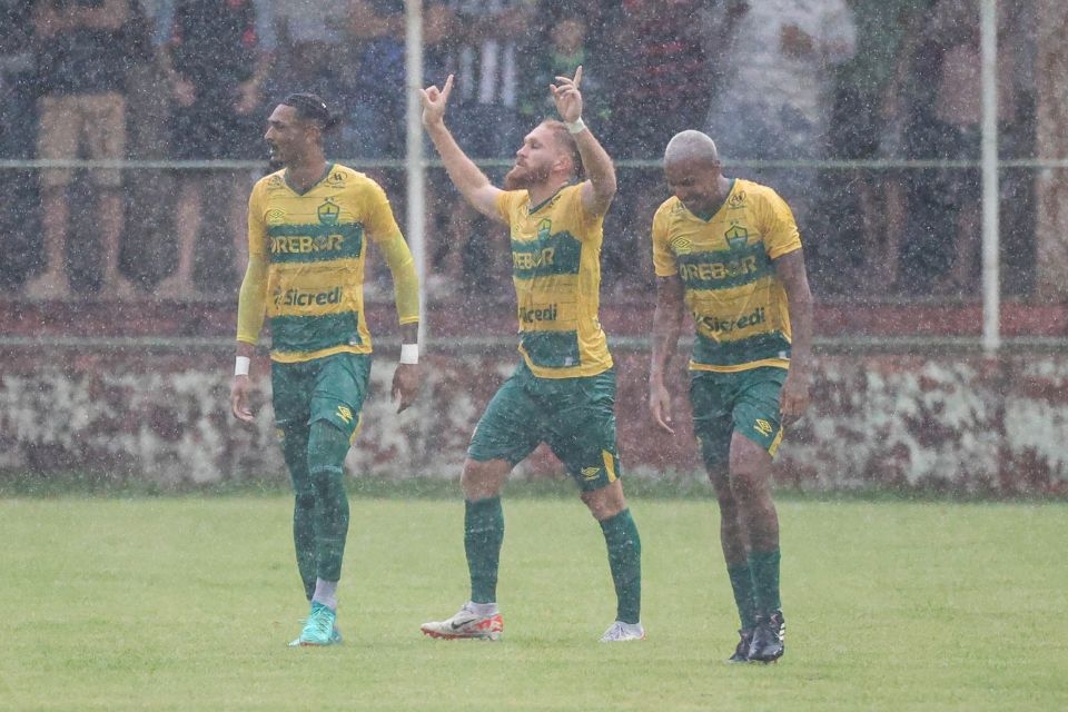 Cuiab goleia Real Noroeste por 4 a 1 e avana na Copa do Brasil