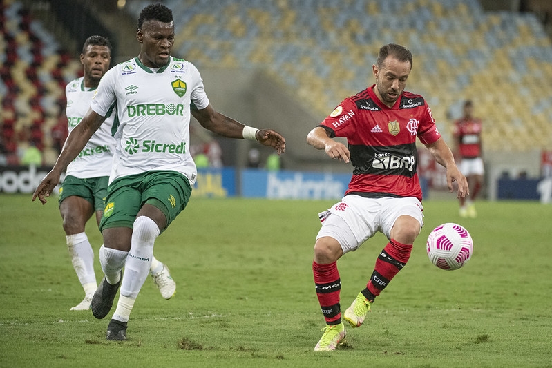 Flamengo e Cuiab se enfrentam na Arena Pantanal e Rubro Negro ter somente o goleiro titular; Dourado vai com fora total