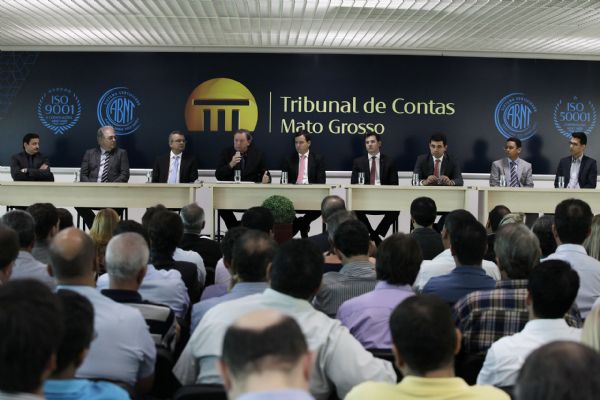 Governo capacita fiscais de contratos e Paulo Taques garante a servidores que fiscalizao ser levada a srio
