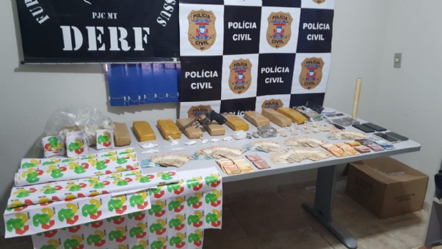 Polcia Civil prende gerente de faco criminosa com arma, drogas e R$ 8,6 mil em dinheiro