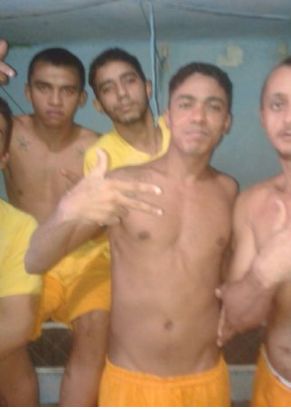 Aps fotos de presos em rede social, agentes apreendem celulares em cadeia pblica