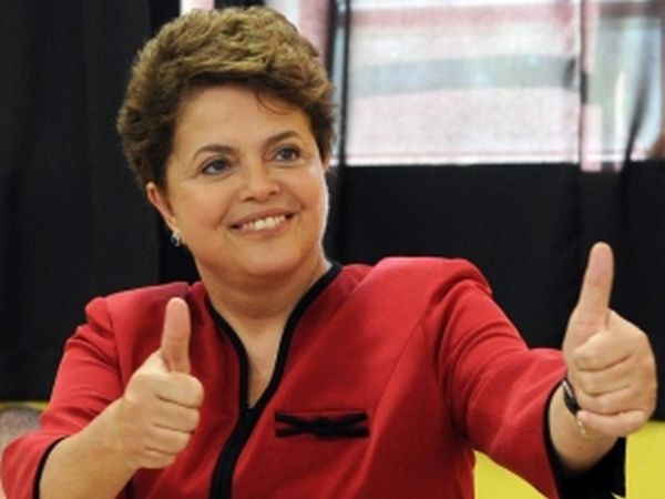 Em ato favorvel a permanncia de Dilma, mulheres apontam machismo em acusaes contra a presidente