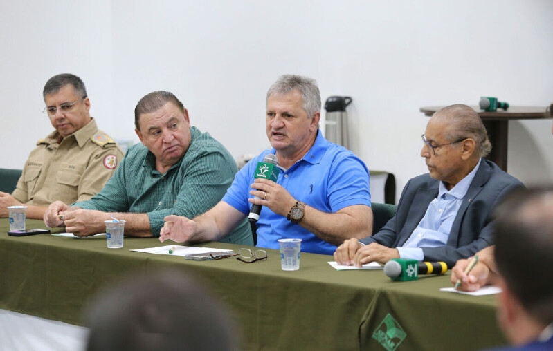 Frente da Agropecuria prope interveno do Estado para evitar bloqueio aos produtos mato-grossenses