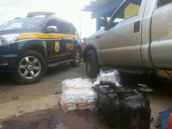 Vidraceiro  preso em flagrante na sada de Cuiab com 55 quilos de pasta base de cocana escondidos em F 250