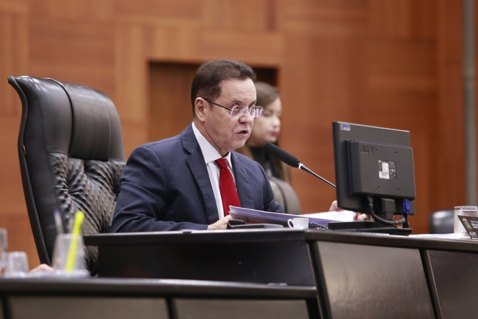 Botelho cita perda de poder das Assembleias, mas comemora a aprovao da reforma tributria