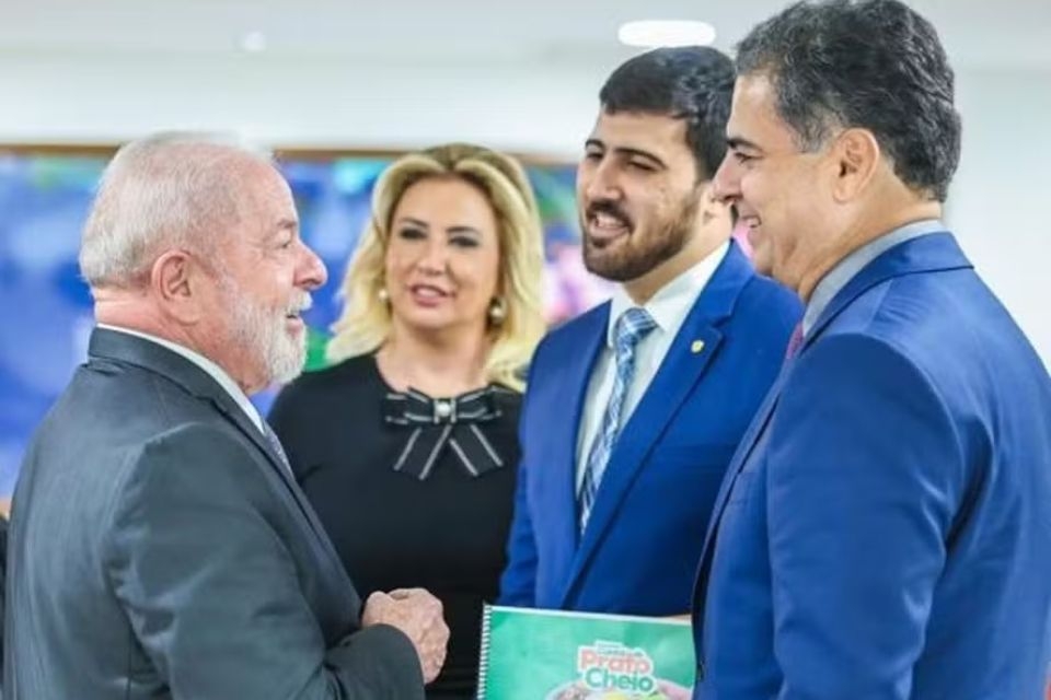 Com Cuiab no radar, disputa por filiaes de prefeitos ope partidos da base de Lula