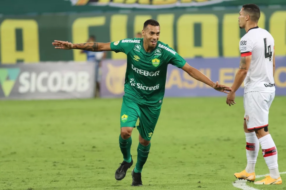 Cuiab derrota Melgar com dois gols de Elton e estreia com vitria na Copa Sul-Americana