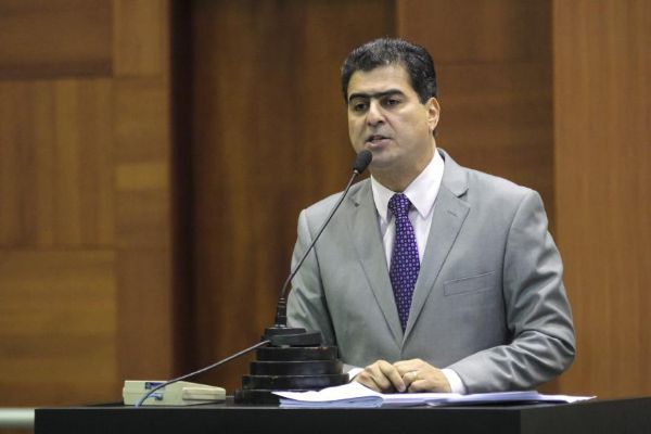 Emanuel Pinheiro defende duas chapas na disputa pela Mesa Diretora