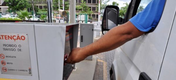 Cuiab vai 'enquadrar'  shoppings para cumprir lei sobre gratuidade de estacionamentos