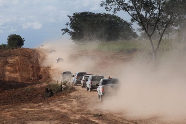 Comitiva do Governo do Estado vai ao Araguaia lanar obras de pavimentao