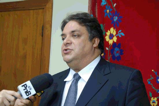 Dilmar se licencia e Gilmar Fabris ganha mais quatro meses na Assembleia