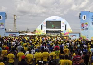 Fifa Fan Fest  barra equipe da Assistncia Social e caso  denunciado ao MPE