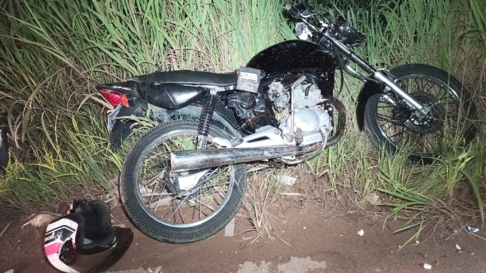 Acidente entre moto e bicicleta deixa dois feridos na rodovia MT-140