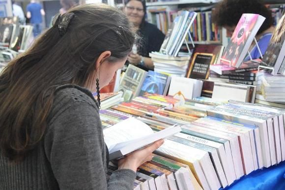 Vendas de livros voltam a registrar crescimento entre agosto e setembro
