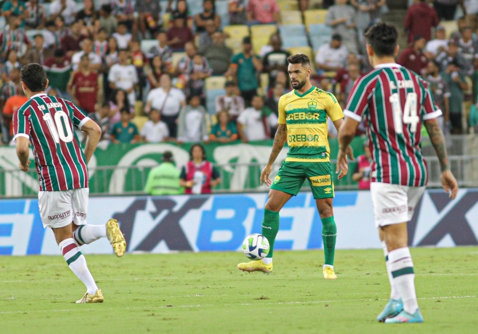 Passando por momento delicado, Cuiab retoma treinamento para enfrentar o Fluminense