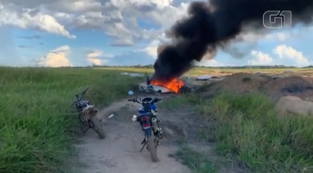 Avio explode em rea de garimpo e deixa quatro mortos na divisa de Mato Grosso