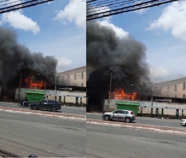 Incndio destri carros de estacionamento em frente  Santa Casa em Cuiab;  veja vdeo 