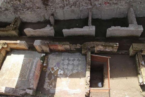 Fortaleza da Roma Antiga  encontrada durante obras do metr