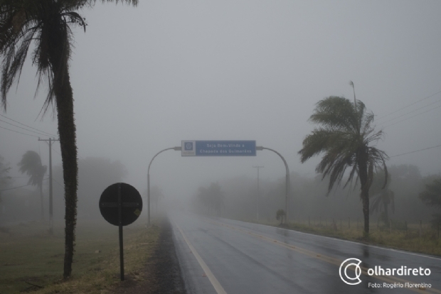 Frente fria chega a Mato Grosso com rajadas de 41 km/hs e provoca estragos; fotos e vdeos