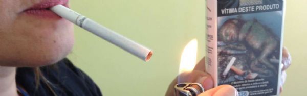 Advertncia em mao faz 52% de fumantes pensar em parar