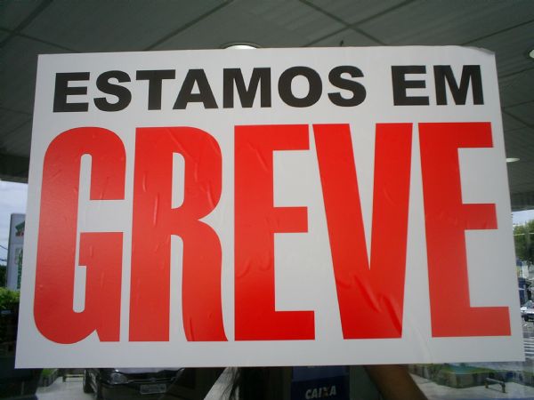 Mais de mil servidores de Mato Grosso podem entrar em greve