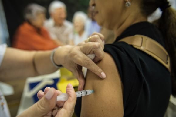 MT tem como meta imunizar 600 mil pessoas contra Influenza; campanha comea dia 4