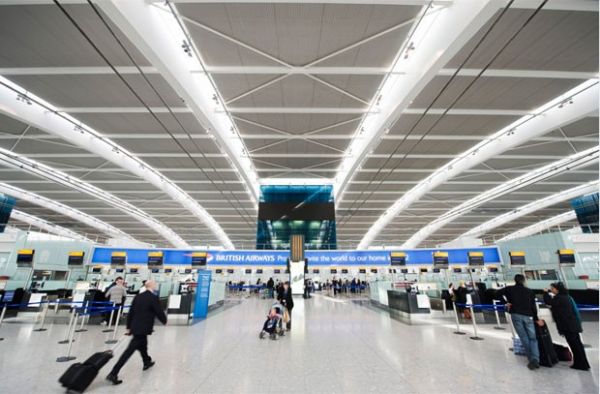 Para atender rapaz autista, aeroporto organiza embarque igual h 5 anos