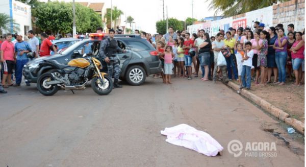 Menina de nove anos  atropelada por moto e morre na faixa de pedestres